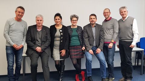 Arbeitsgruppe "Gewaltprävention im öffentlichen Raum bei Kindern und Jugendlichen" Gruppenbild der Arbeitsgruppe "Gewaltprävention im öffentlichen Raum bei Kindern und Jugendlichen"