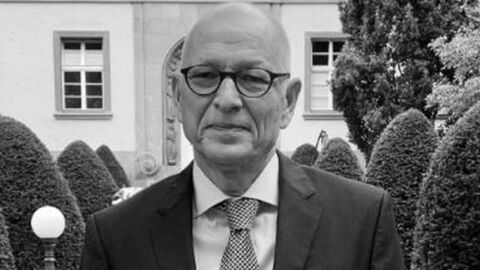 Prof. Dr. Helmut Fünfsinn Prof. Dr. Helmut Fünfsinn