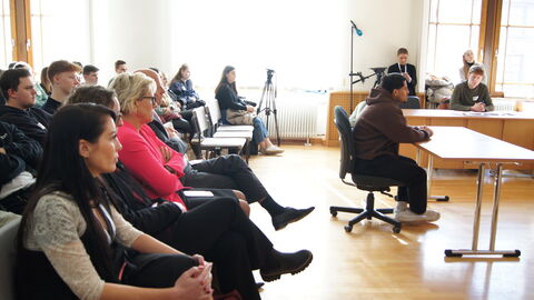 Der Prozess – Justiz INSIDE; Schüler als Teil einer Gerichtsverhandlung Der Prozess – Justiz INSIDE; Schüler als Teil einer Gerichtsverhandlung