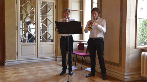 Trompetenduo der Wiesbadener Musik- und Kunstschule (WMK) Trompetenduo der Wiesbadener Musik- und Kunstschule (WMK)