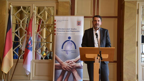Laudatio Markus Wörsdörfer, Geschäftsführer des Landespräventionsrates Laudatio Markus Wörsdörfer, Geschäftsführer des Landespräventionsrates