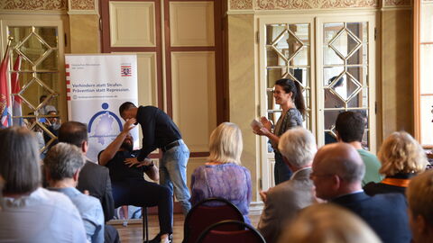 Präsentation des interaktiven Theaterstücks "Meschugge" Präsentation des interaktiven Theaterstücks "Meschugge"