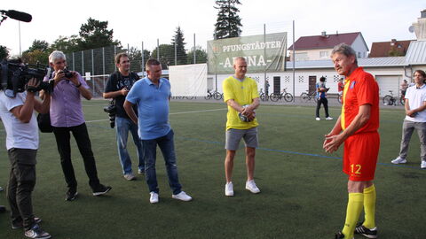 Benefizfußballspiel Benefizfußballspiel