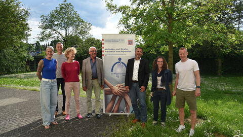 Sebastian Rode, Markus Wörsdörfer und das Team von Sprungbrett Sebastian Rode, Markus Wörsdörfer und das Team von Sprungbrett